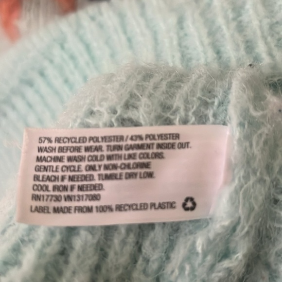 Cat & Jack sweater size XL junior - Picture 6 of 7